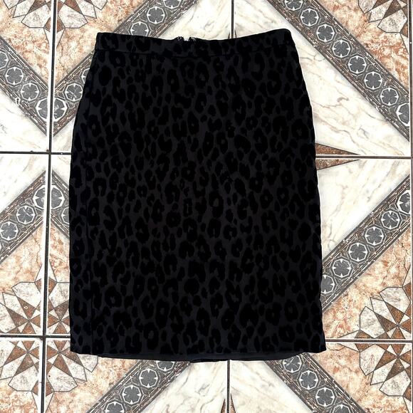 Ann Taylor Black Leopard Velvet Pencil Skirt - Picture 1 of 7